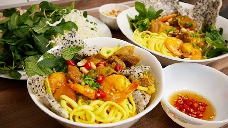 an-toi-mi-quang-hoi-an-truoc-khi-ve